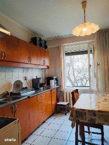Apartament 3 camere pe Stefan Cel Mare