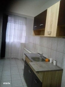Vand garsoniera in blocul pensionarilor