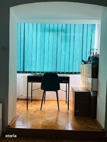 Vand apartament cu 4 camere