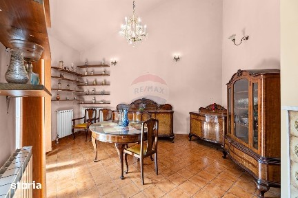 Casă cu 3 camere de vânzare în zona Intim- Str. Andrei Saguna