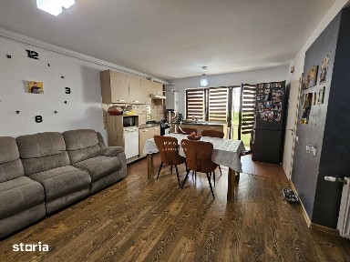 Apartament 3 camere, 61 mp, parcare, zona Florilor/Cetatii, Floresti