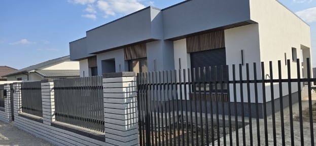 Casă nouă 4 camere drumul nou Santandrei str.Pajiște (gard inclus)i