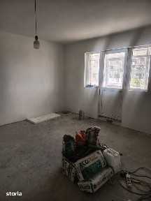 Vanzare apartament 3 camere semifinisat Targoviste- zona Hala