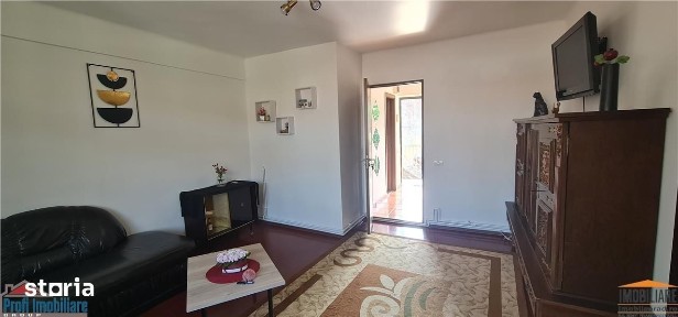 Ap. 2 camere, et.3, la bloc, 82mp, central -Piata Catedralei