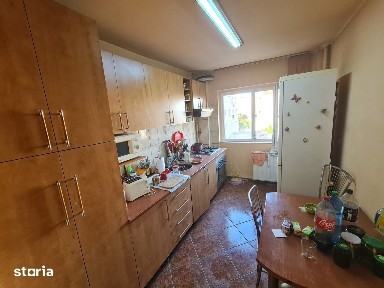 Vand ap.4 camere zona Micalaca Maranata Malul muresului et.2 cu balcon