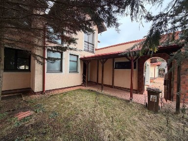 Casa de Vanzare 3 dormitoare Stefanesti Cartier Bratieni