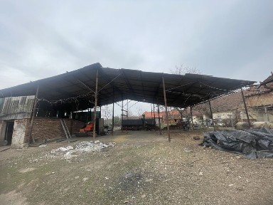 Casa de vanzare la drumul national