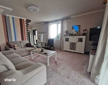 Casa de vânzare tip duplex