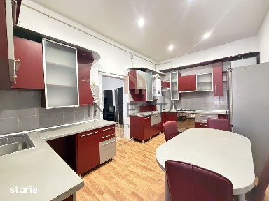 Casa cu 4 camere de inchiriat cu 2 locuri de parcare, zona 7 Strazi