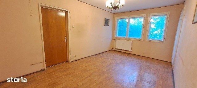 Dristor, intersectia Liviu Rebreanu cu Camil Ressu, metrou la 450 m