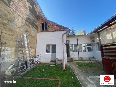 Casa de vanzare in zona centrala