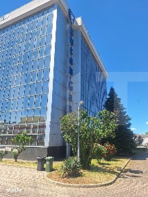 Cladire de birouri / spatii comerciale, 2165 mp, zona Lugoj