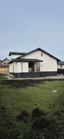 Casa Ciurbesti cu scara interioara si placa de beton !