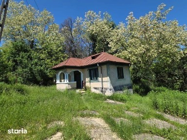 Casa de vanzare, jud prahova la 12km de valenii de munte