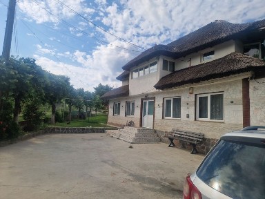 Afacere la cheie, Casă si Service auto +1600m teren