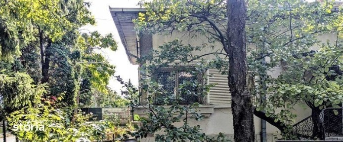 Vand casa tip vila, in zona Copou, in apropiere de Copou Bellevue