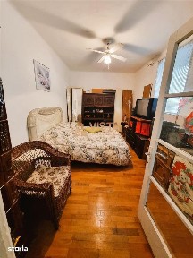 Apartament 4 camere in casa, zona Patria, Central, cu acces auto in cu