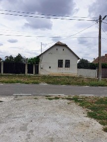 Casa de vanzare in Santana +teren agricol extravilan
