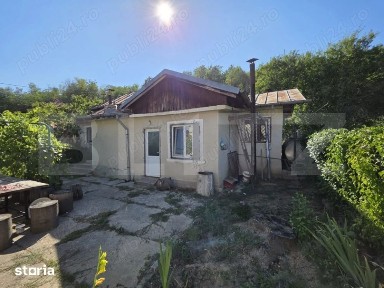 Casa 70 mp- Valea Caselor, Dambovita