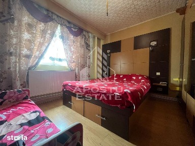 Apartament 4 camere, zona Confectii