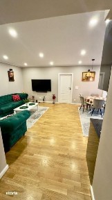 Apartament 3 camere | De Vanzare | Sisesti | Parcare si Boxa