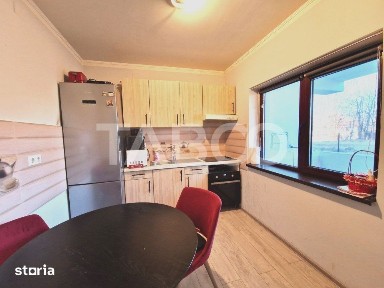 Apartament decomandat 3 camere 66 mp si loc de parcare Cisnadie