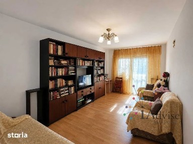 Apartament 3 camere, Răcădău, 64 mp utili, Balcon închis 11 mp