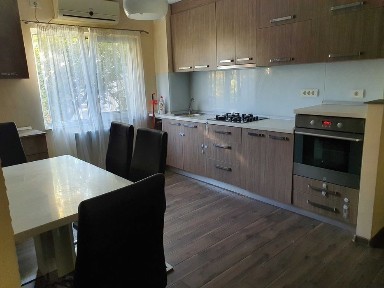 PF, Vând apartament 3 camere, zona Rogerius, Str Lacul Rosu - Mobilat și Utilat.