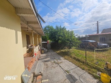Casă de vânzare în comuna Păstrăveni, jud. Neamț