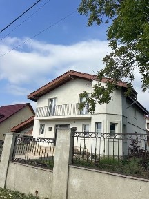 Casă Individuală Premium de Vânzare Finisaje de calitate Design clasic Lețcani