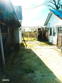 Gospodarie de vanzare in Plesoiu/Olt