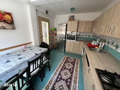 Casa moderna 4 camere 2 bai si curte in Cartierul Arhitectilor