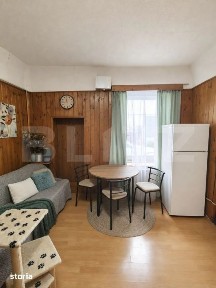 Casa zona ultracentrala, curte comuna, cu loc de parcare