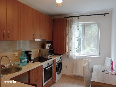 Apartament de închiriat cu 3 camere, mobilat și utilat complet