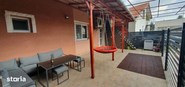 Ultracentral | Apartament la casa 85 mp | 2 parcari | Terasa | Curte