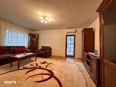 De vânzare apartament 3 camere Arcu, etaj 1 la blocurile tip vilă