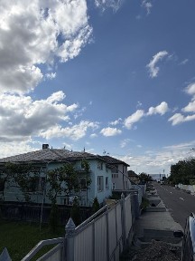 Vand casă in Dumbraveni, jud Suceava, 103 mp si teren 355mp central Str Eugen Lovineacu nr 7.