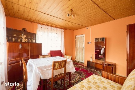 Casa in Leresti, la strada principala, cu rau in spate | teren 831 mp-