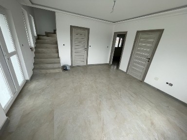 Casa noua la cheie -Tutora