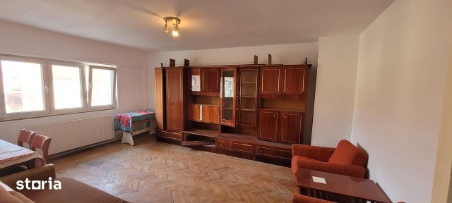 Apartament 3 camere decomandat | Carpați II | Etaj 4