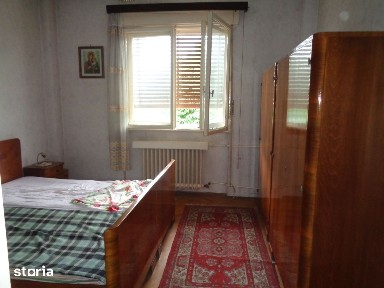 Apartament 2 camere, 109 mp CENTRU etaj 2 bloc caramida garaj, boxa