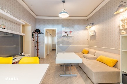 Apartament 4 camere de inchiriat in vila/ parter/ curte proprie/ Turda