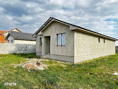 Casa 4 camere de vanzare in Cihei | Panouri fotovoltaice