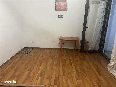 Garsoniera de vanzare, zona Spitalul Judetean Focsani, 28 mp, decom