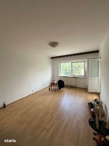 Apartament 3 camere de vânzare - 96.000 €