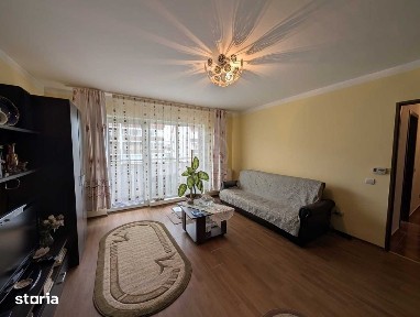 Garsonieră de vânzare cu balcon și bucătărie separată