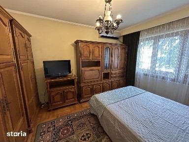 Inchiriez apart.2 cam.decom.central,A.Doinas,et.2/4, foarte ingrijit