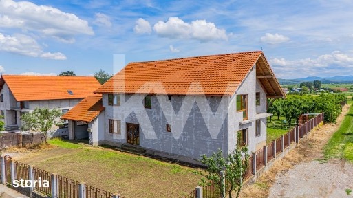 Casa cu 7 camere, 224 mp utili, teren 700 mp | Feldioara