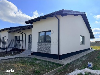 DUPLEX CU 3 BAI - bucătărie Inchisa - Asfalt