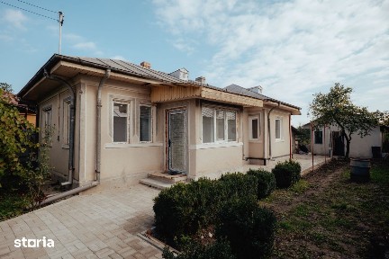 Casa renovata cu teren generos 1186 mp, inconjurata de padure